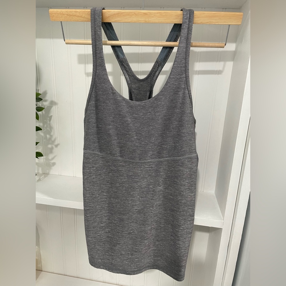 8 LULULEMON Racerback Y Back With Built In Bra Tank Top